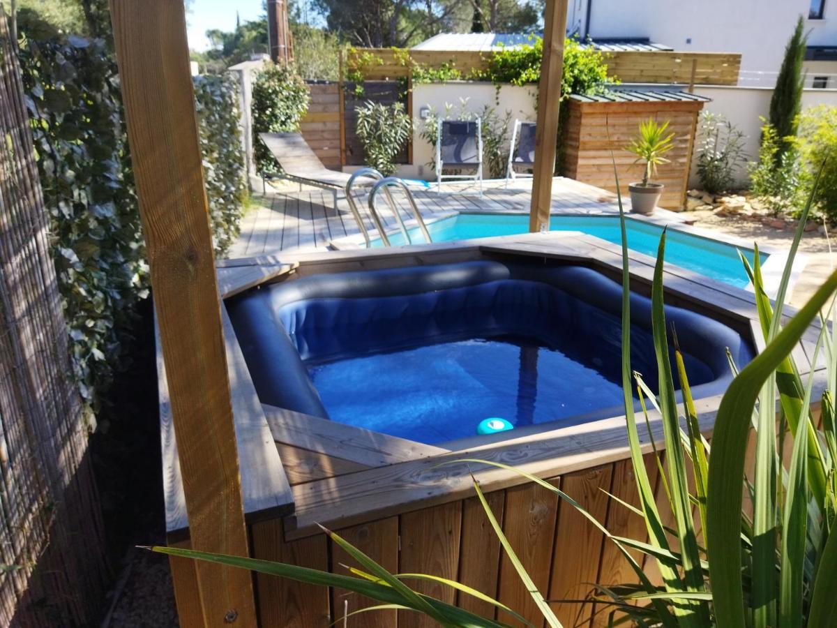 Maison 5 Personnes En Garrigue - Piscine-Spa Prive Langlade Exterior foto